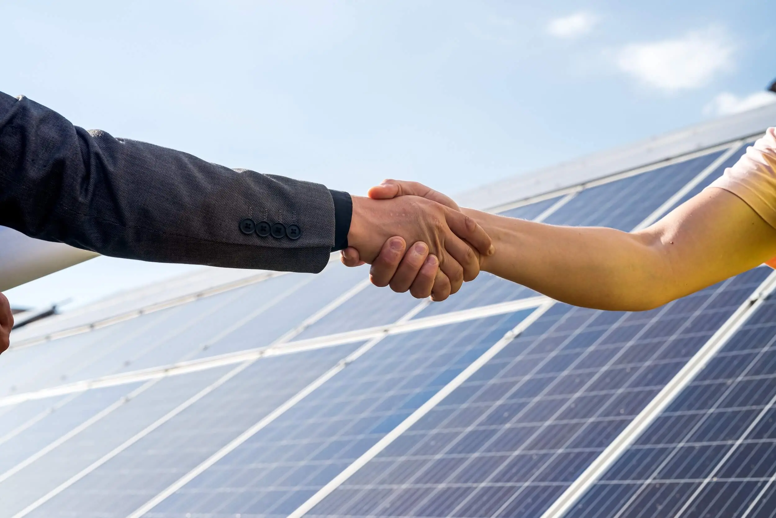 Apuesta por la energía solar en tu negocio y reduce tu factura