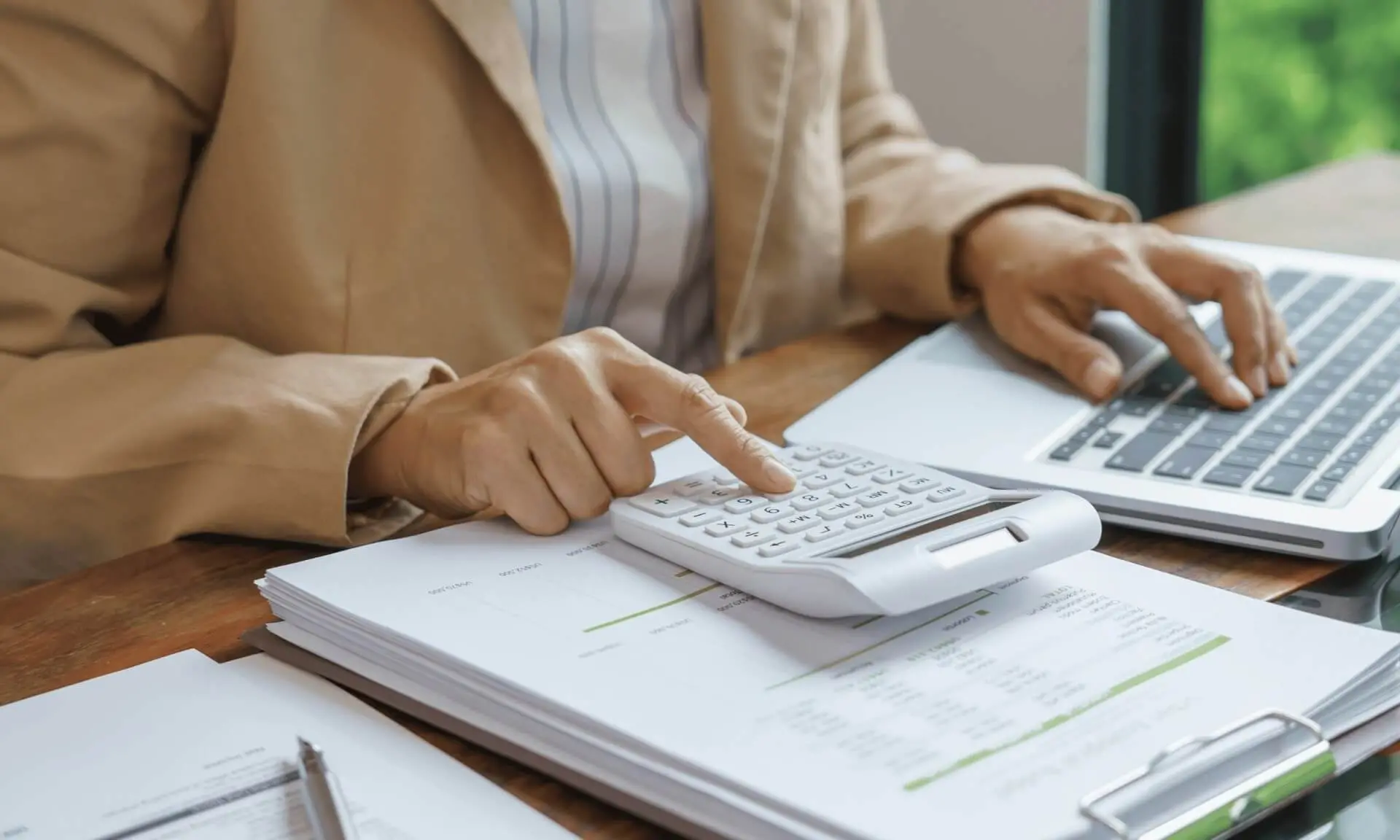 Rebaja del IVA al 10% en la luz: impacto en empresas