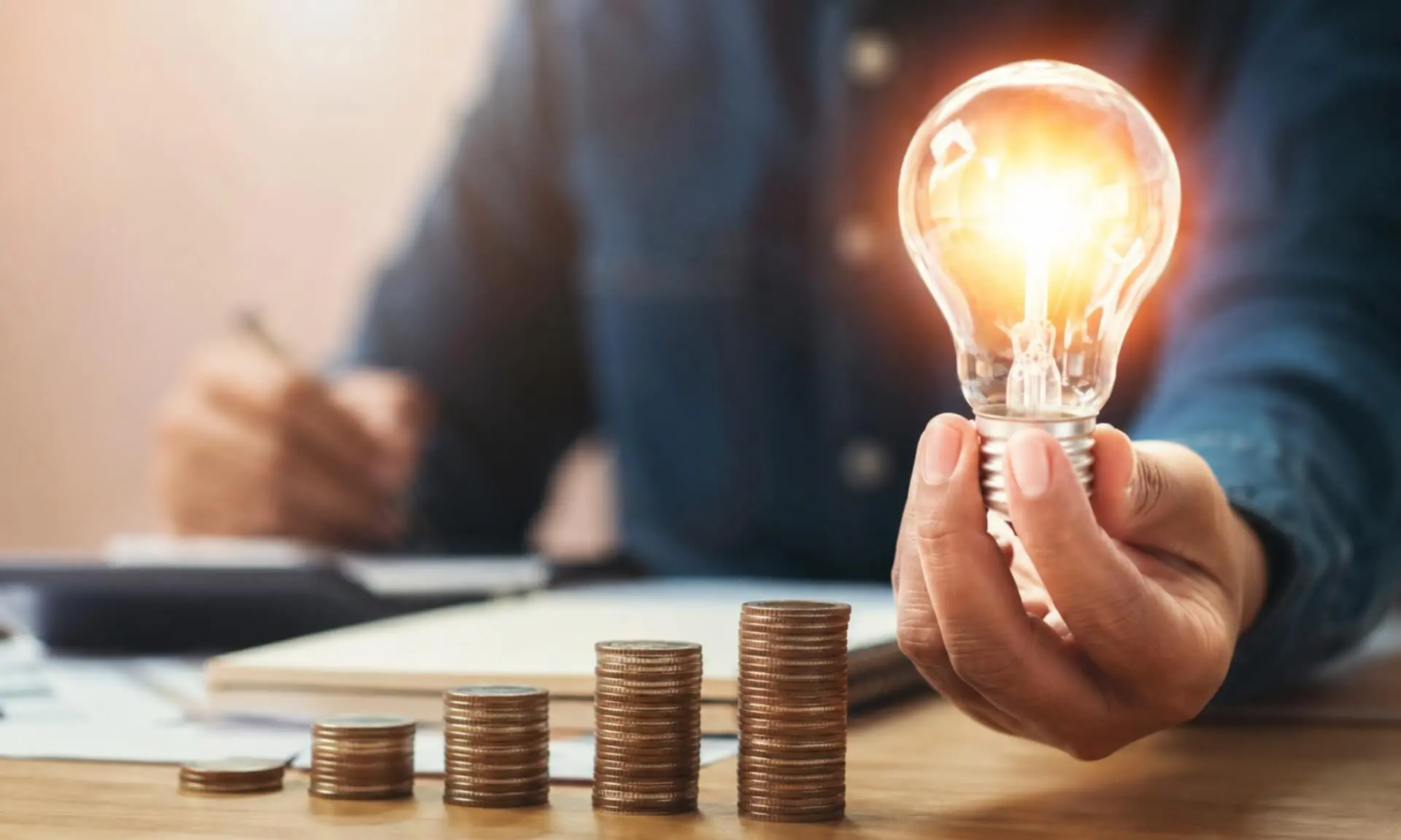La luz subió el 1 de junio de 2026, así afectará a tu empresa