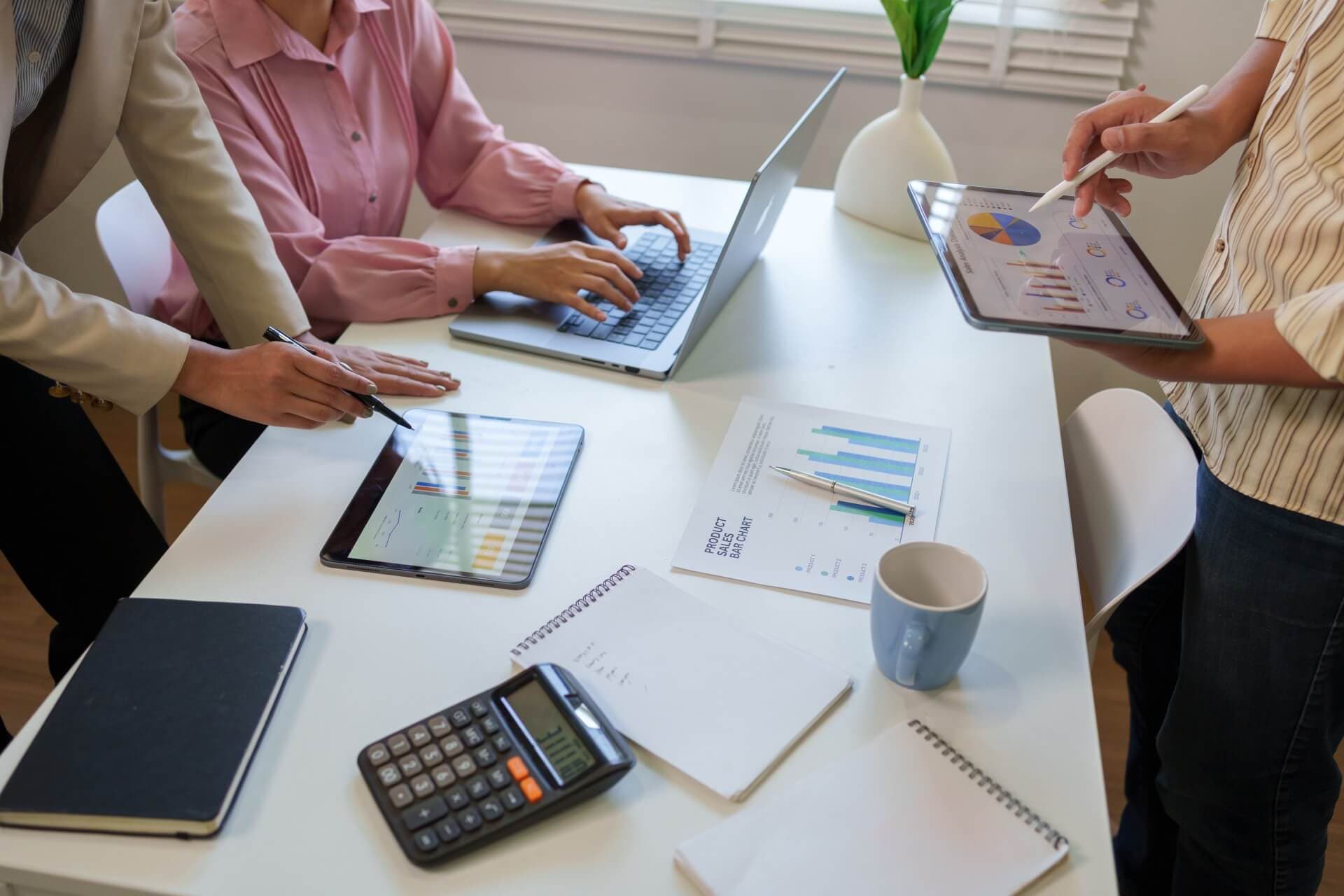 Potencia p1 y p2 como se aplican en empresas