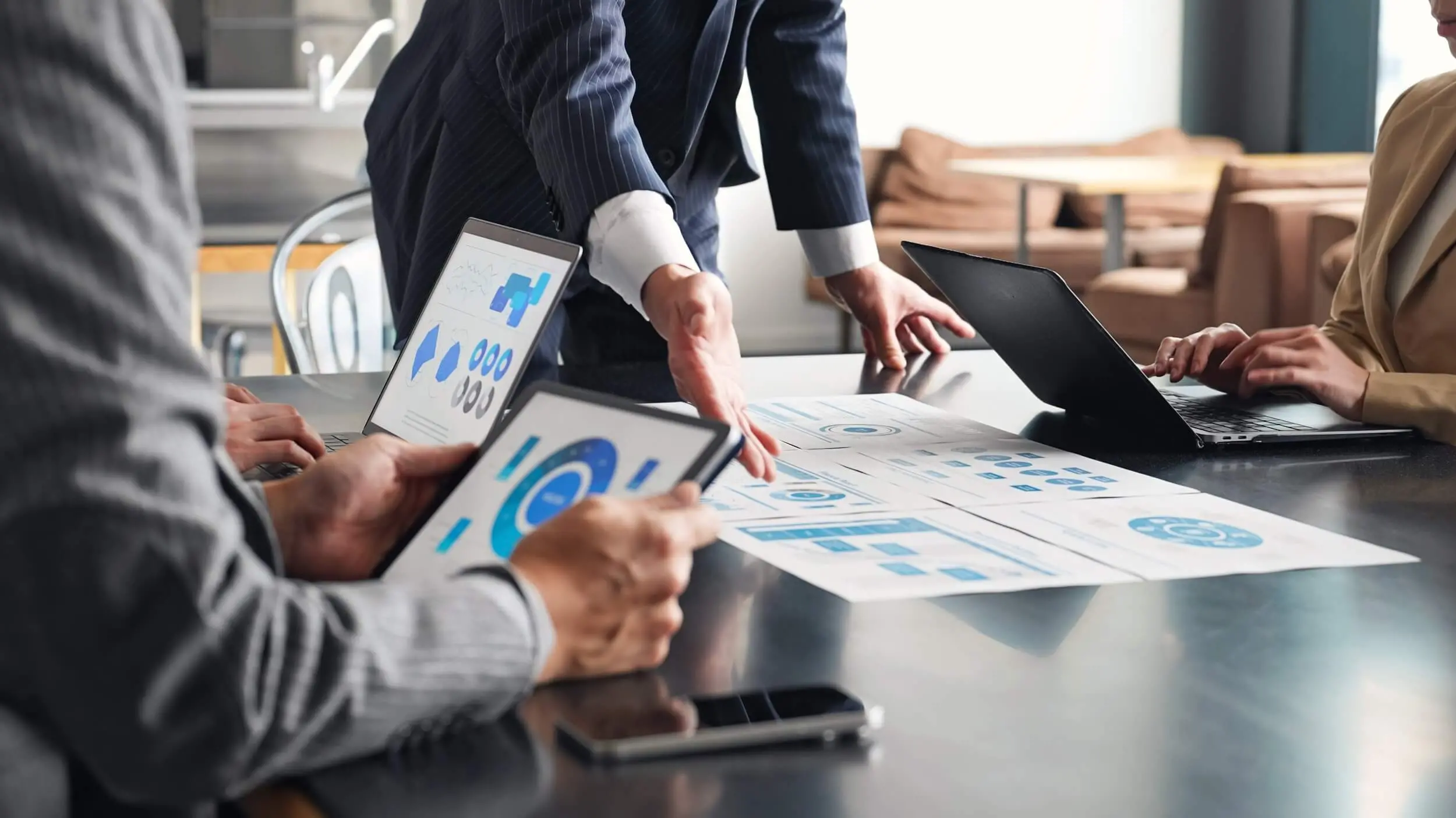 Como a gestão de energia impacta os custos operacionais nas PMEs no início do ano